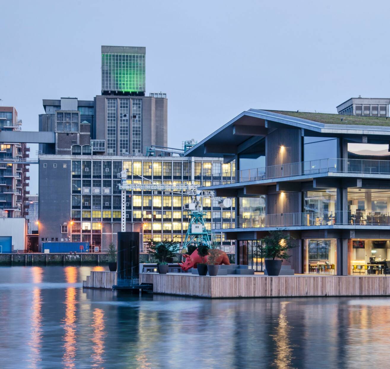 Foto van The Floating Office in Rotterdam.