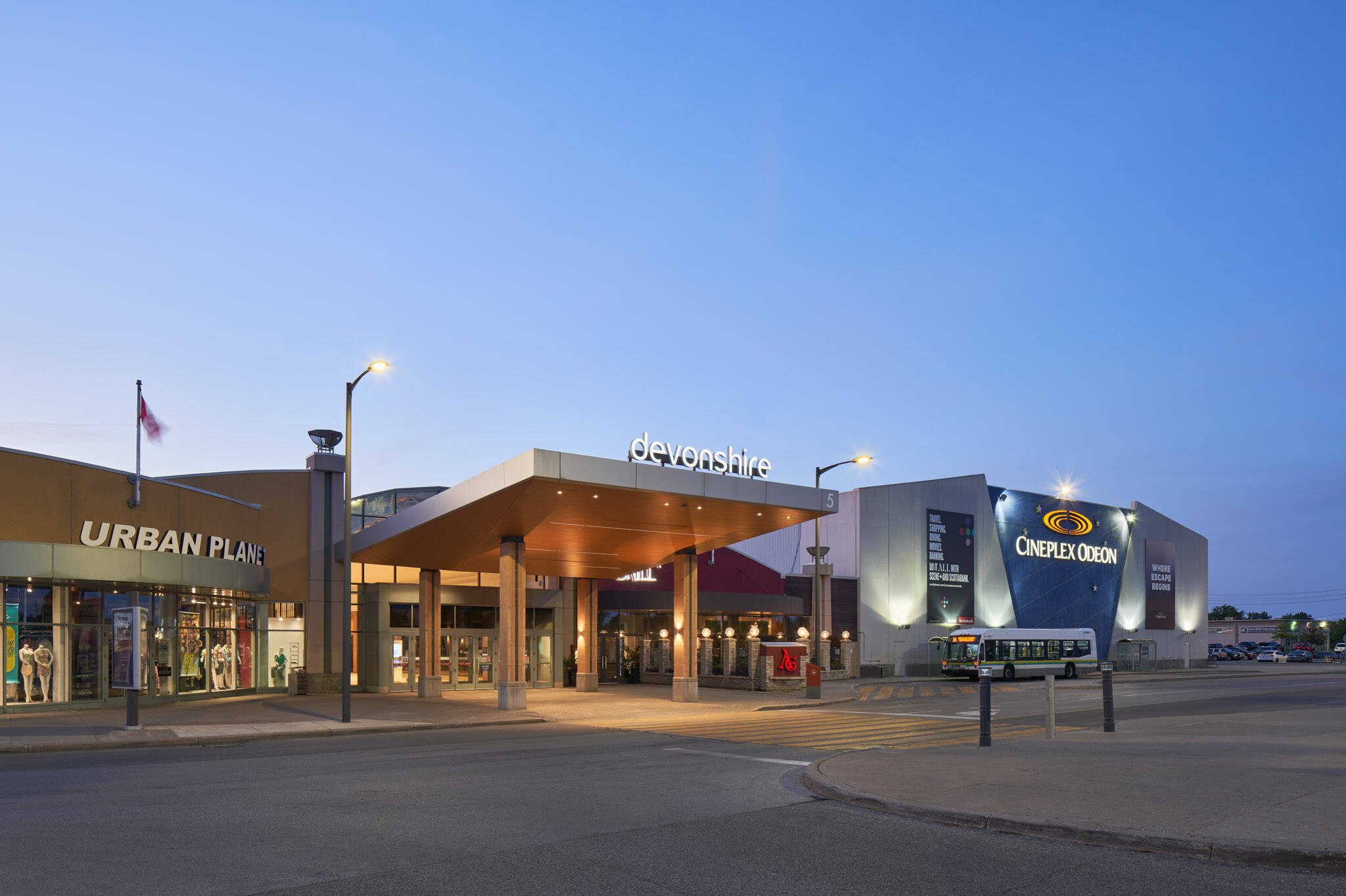 bmo hours devonshire mall