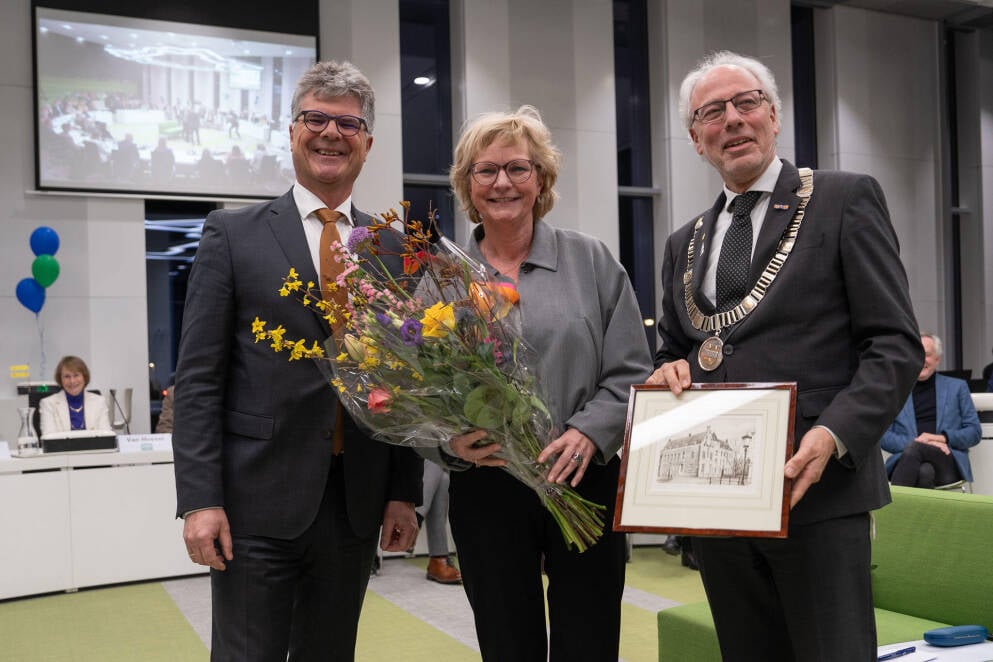 30 maart: be&euml;diging Mark R&ouml;ell van Baarn&nbsp; 
(3de termijn)