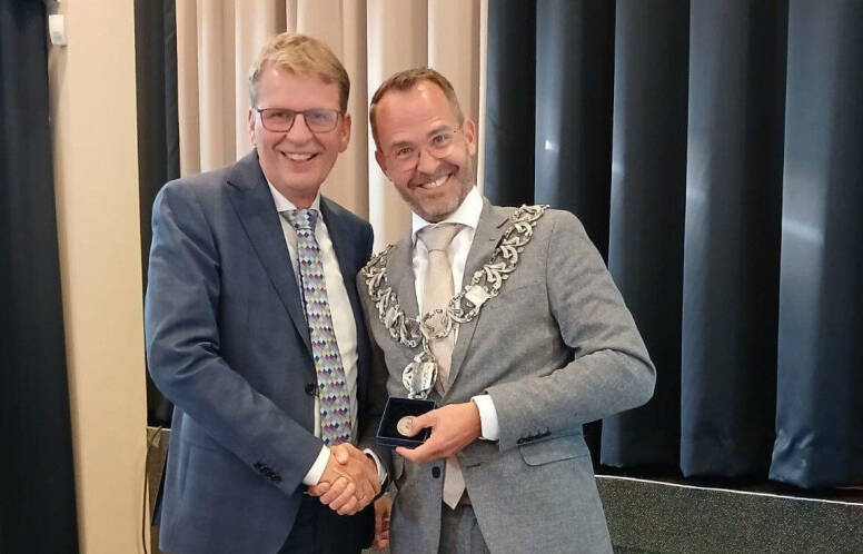 30 maart: be&euml;diging Mark R&ouml;ell van Baarn&nbsp; 
(3de termijn)