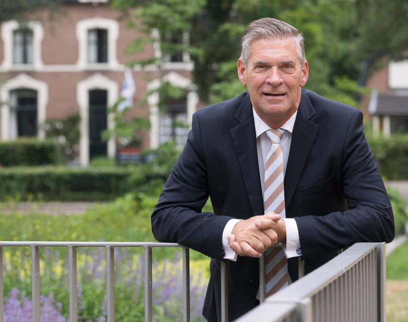 30 maart: be&euml;diging Mark R&ouml;ell van Baarn&nbsp; 
(3de termijn)