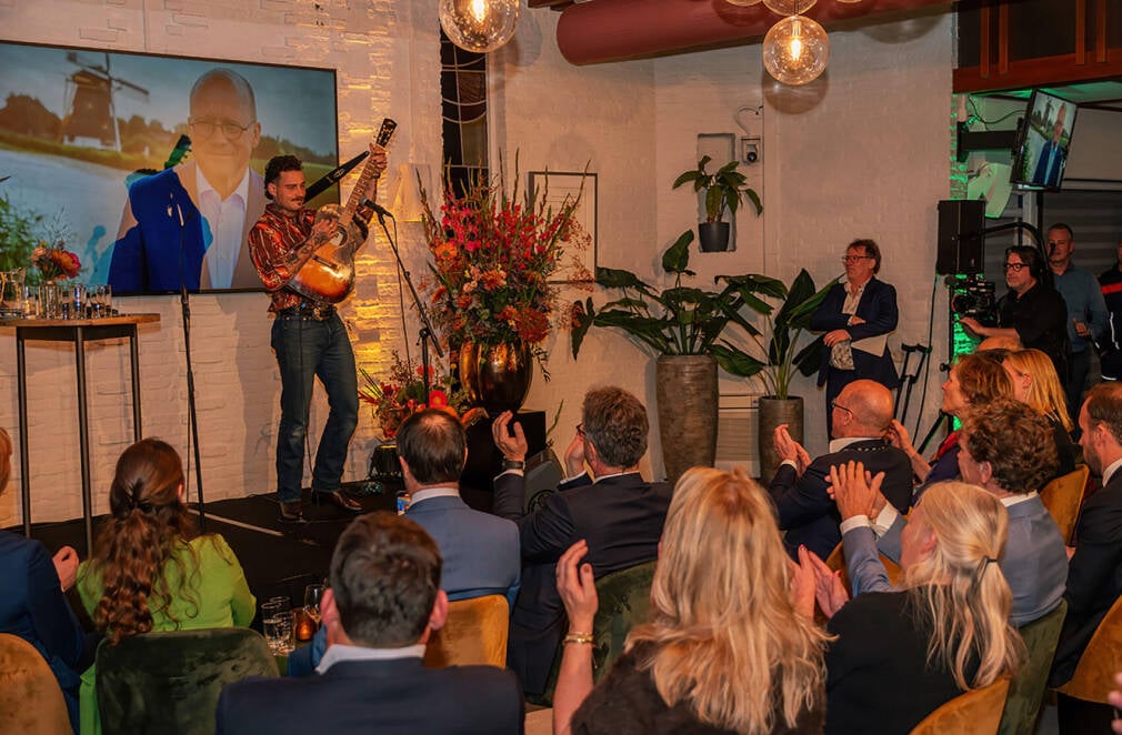 30 maart: be&euml;diging Mark R&ouml;ell van Baarn&nbsp; 
(3de termijn)