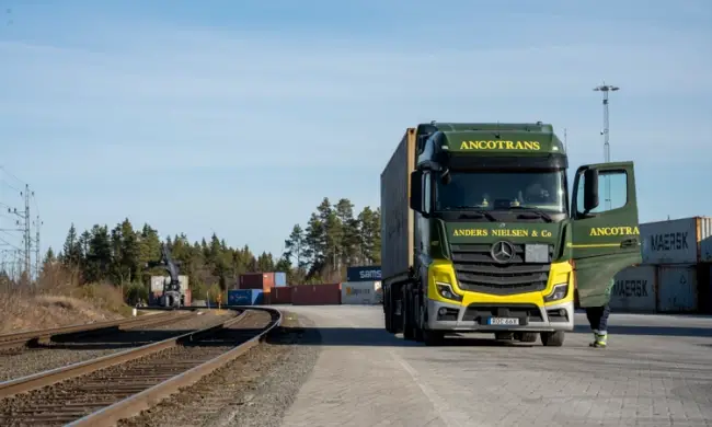 Profilbild på Modou Manneh vid terminalen i Eskilstuna.