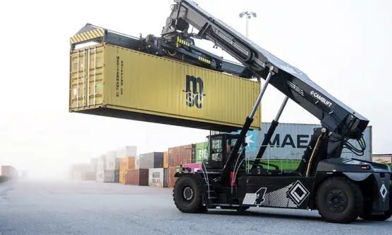 Containers being handled at the Eskilstuna intermodal terminal.