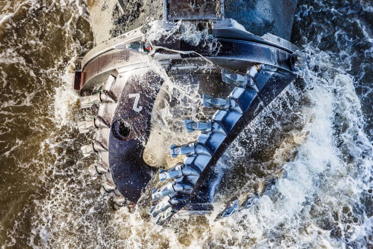 Jan De Nul bridges the gap between engineering and onboard decision support