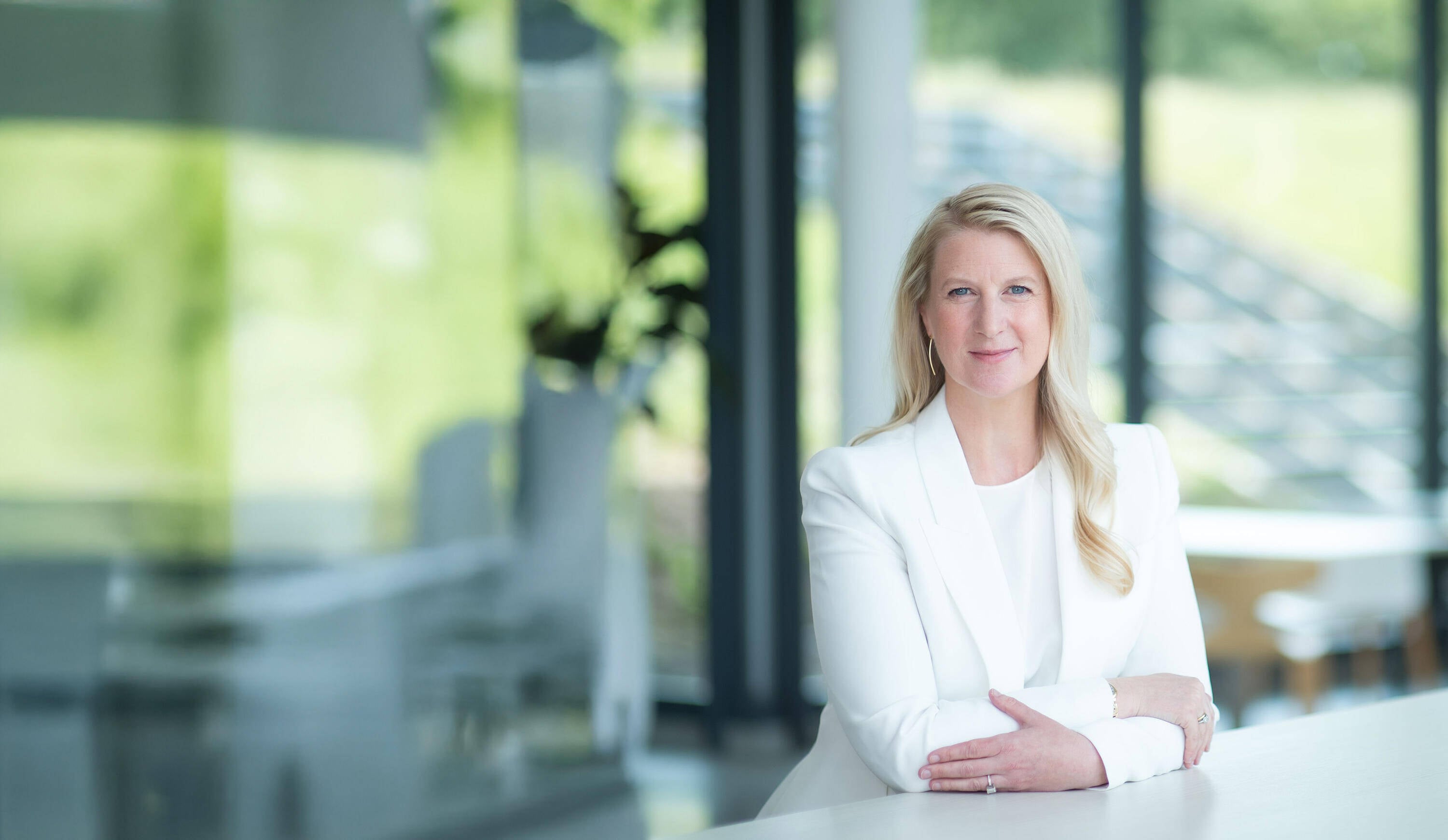 Portret van Margaret Versteden-van Duijn, CEO van Albert Heijn, Etos en Gall & Gall