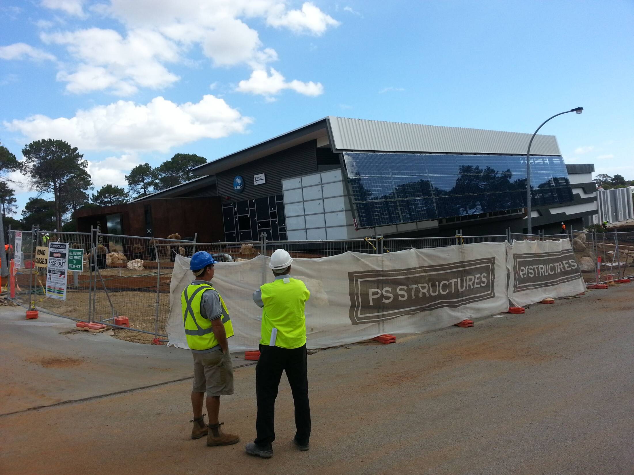 2013 03- Pawsey Centre gets finishing touches