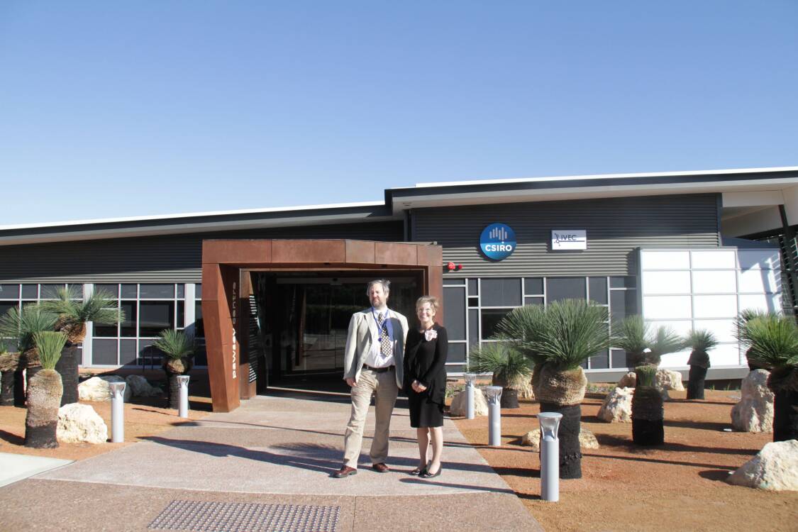 2013 June - WA Chief Scientist Lyn Beazley visit the Centre