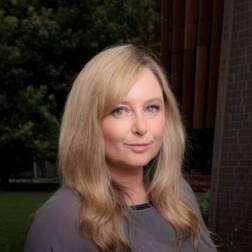 Portrait of Amanda Barnard