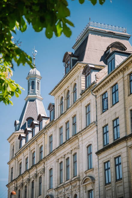 Facade og tårn på Jeudans ejendom på Nørre Søgade