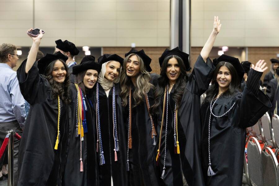 A photo of UIC College of Pharmacy graduates.
