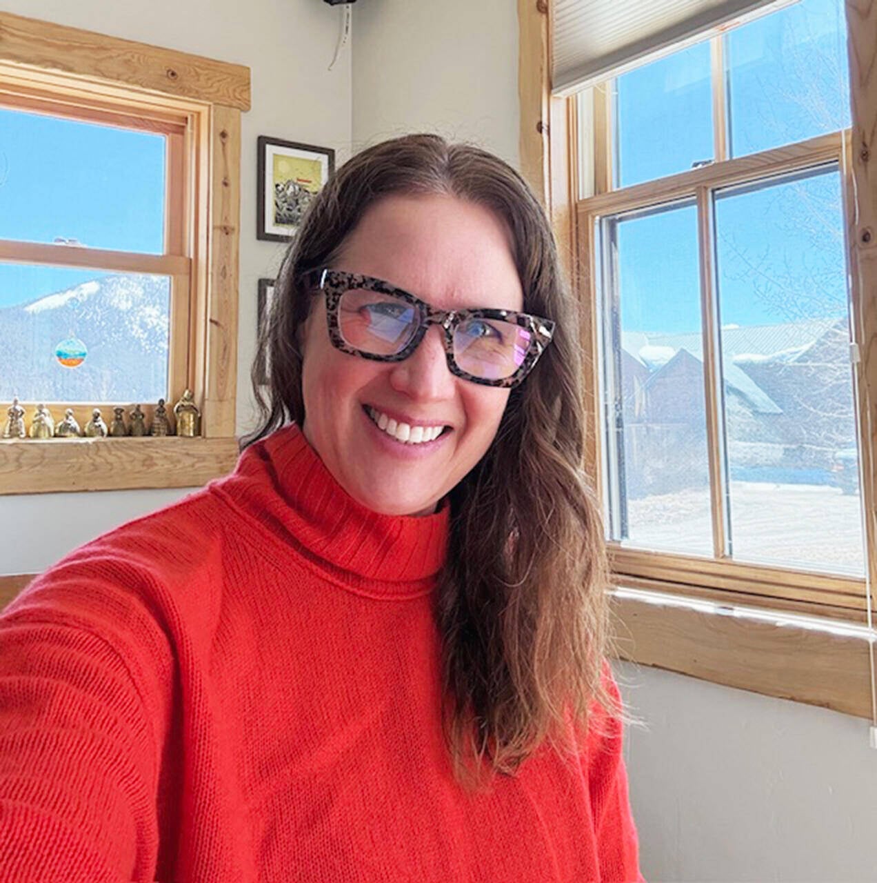 UIC alumnus Roddric Sims BA &rsquo;95 in a grey suit.