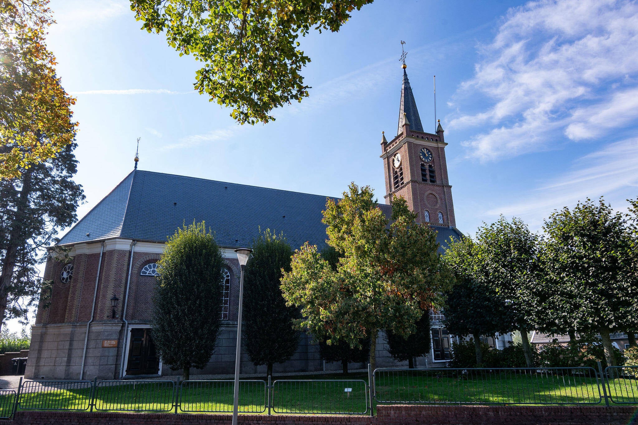 Foto van de kerk van Hoogblokland