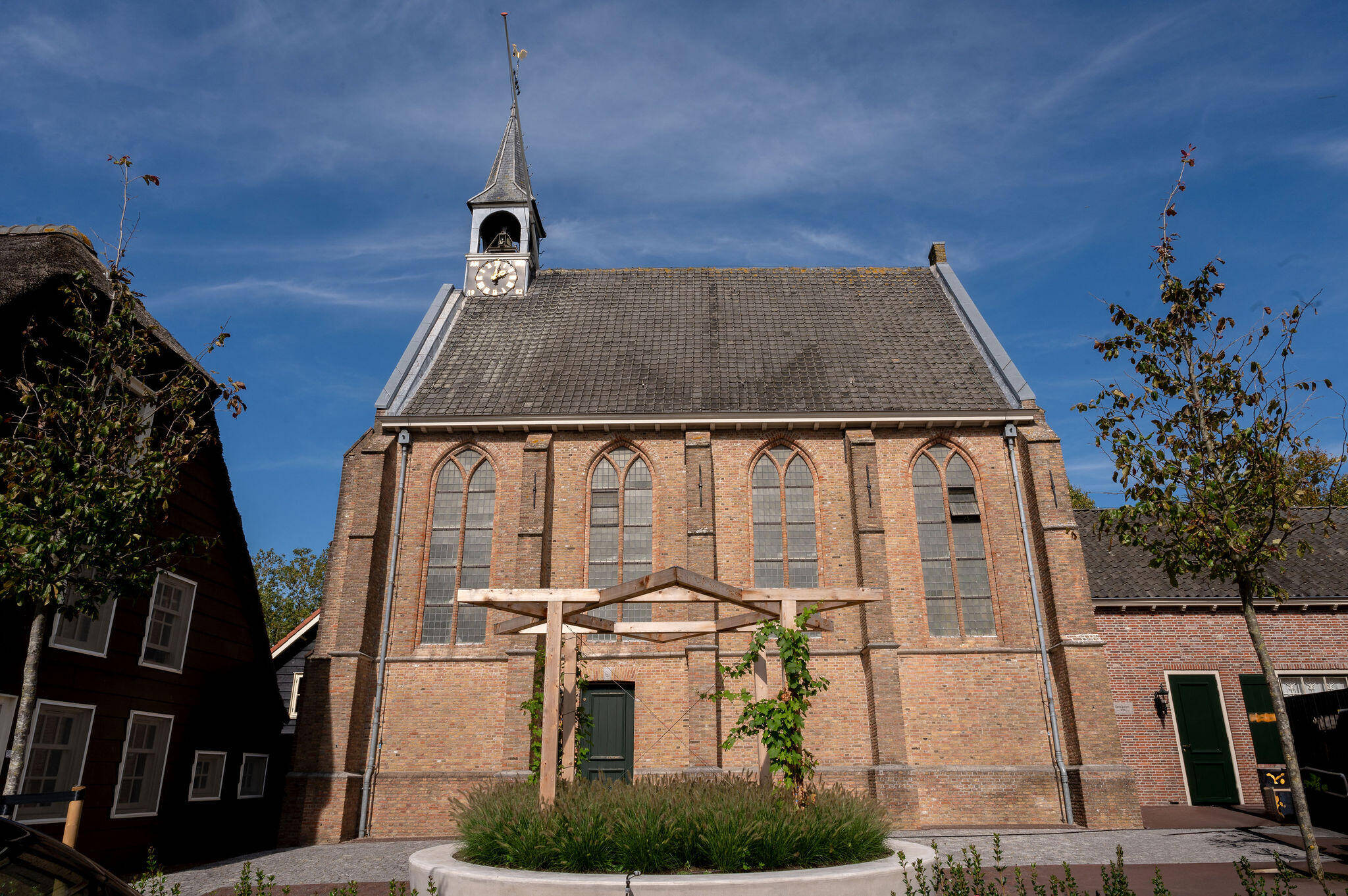 Foto van de kerk van Wijngaarden