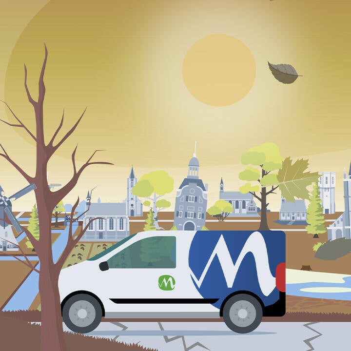 Landschap met rivier en dijk dat gebukt gaat onder droogte, verdord gras, bruine bladeren, verzakte huizen en verdorde gewassen ter illustratie van droogte en bodemdaling in gemeente Molenlanden