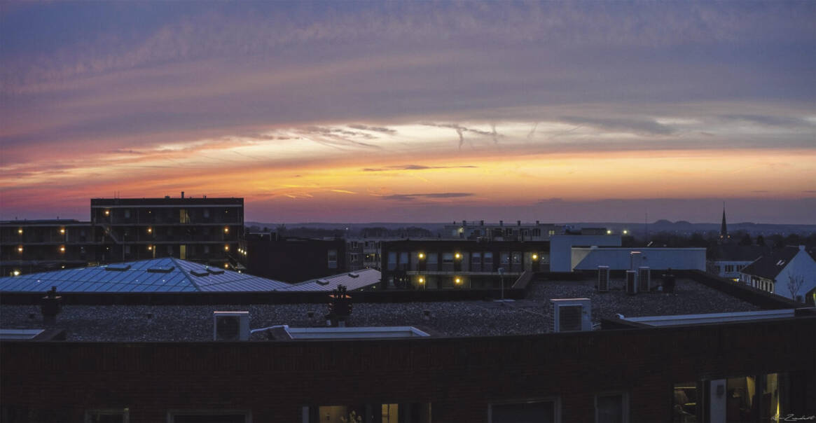 Op de foto een mooie zonsondergang in Stein