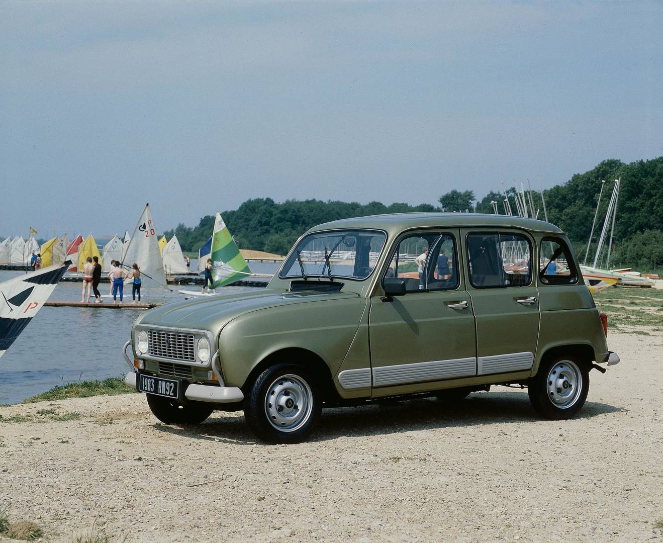 Рено 4 фото Renault 4 GTL 1983 - Losange Magazine No. 1 printemps 2018